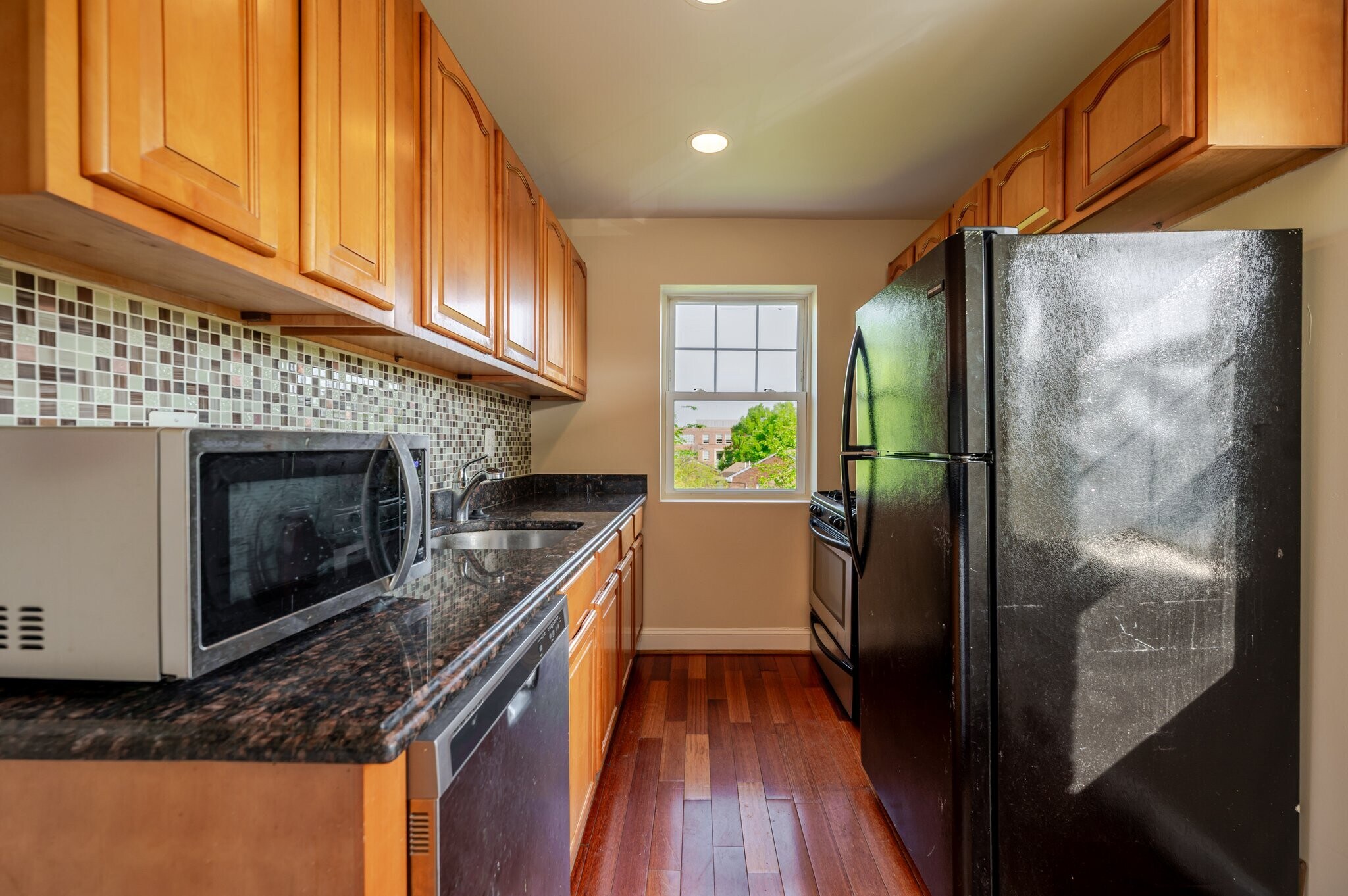 Building Photo - 3868 9th St SE