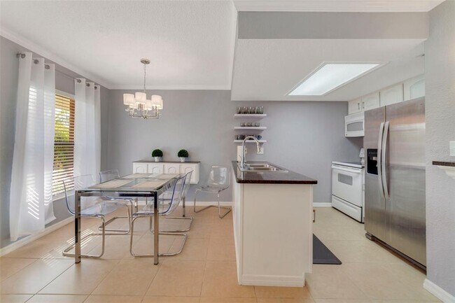 Building Photo - 108 Lacosta Ln