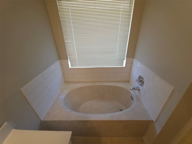 Building Photo - 12830 Careywood Dr