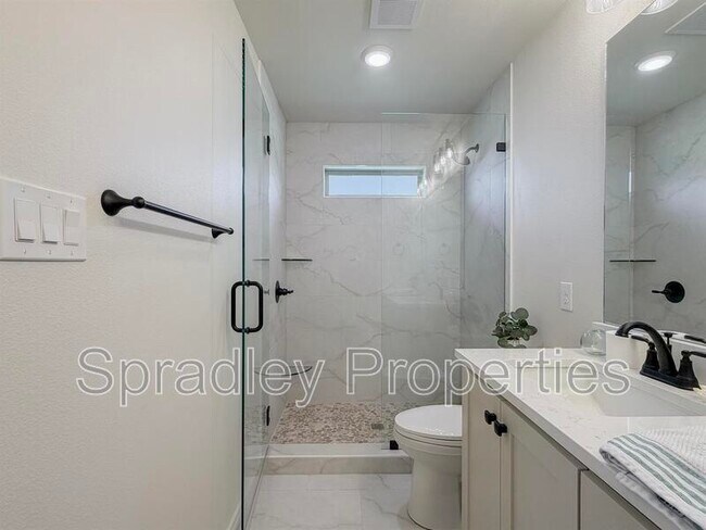 Building Photo - 1404 Rita Blanca Ct