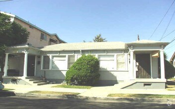 Building Photo - 1631 E Florida St
