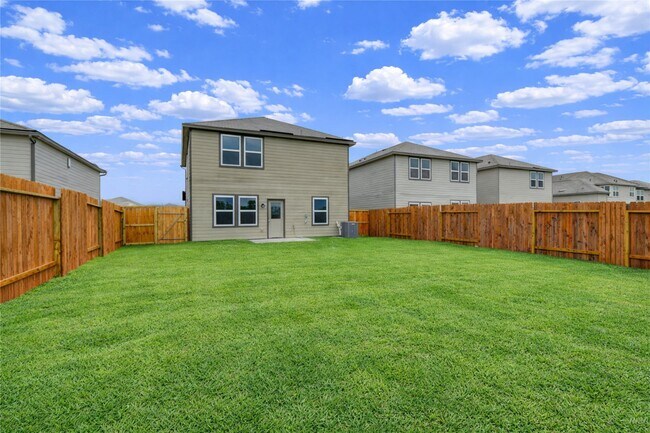 Building Photo - 8815 Vacek Xing Wy