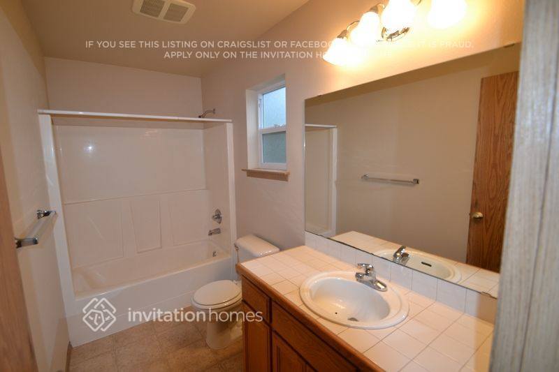 Building Photo - 306 Deeded St