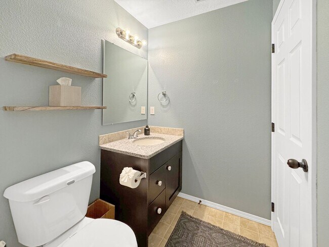 Building Photo - Furnished 3 Bed, 2 Bath Home in Southwest Boise – Stylish, Dog-Friendly, and Move-In Ready!