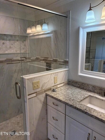 Building Photo - 218 Baltusrol Rd