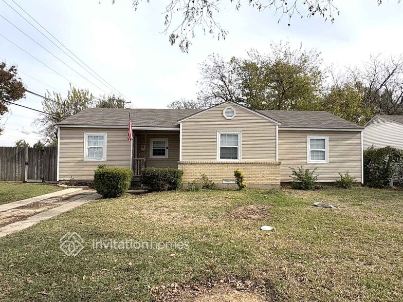 Primary Photo - 102 Whitham St