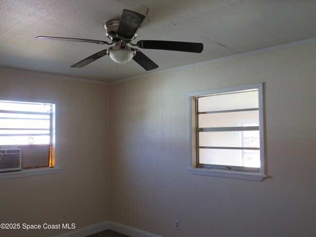 Building Photo - 1690 Elizabeth Ave