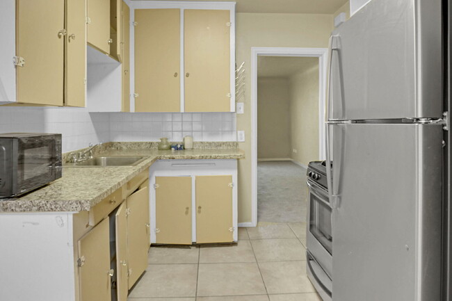 Building Photo - $2,695.00 - 3 Beds, 2 Bath, Duplex in Denv...