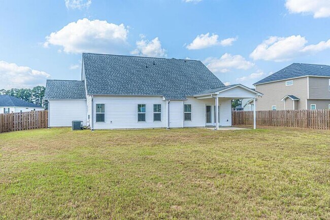 Building Photo - 151 Titleist Ct