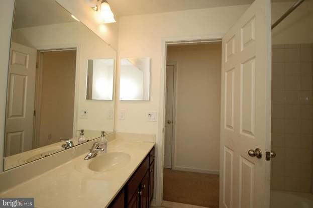 Building Photo - 2319 Berkshire Ln