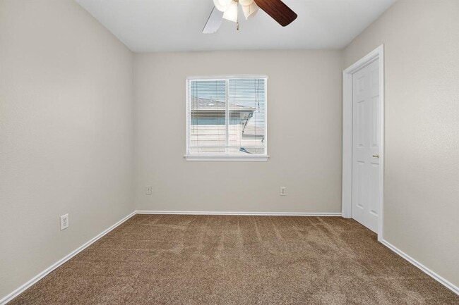 Building Photo - 1520 Anise Dr