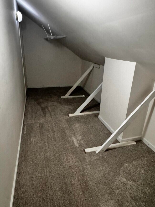 Building Photo - 4320 Creek Valley Way