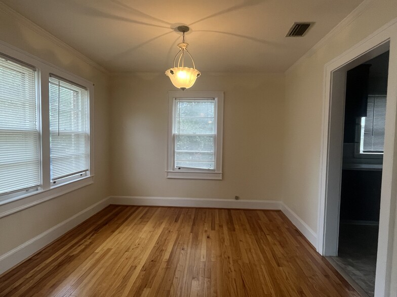 Dining room - 160 Fore Ave
