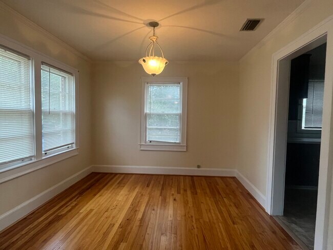 Dining room - 160 Fore Ave