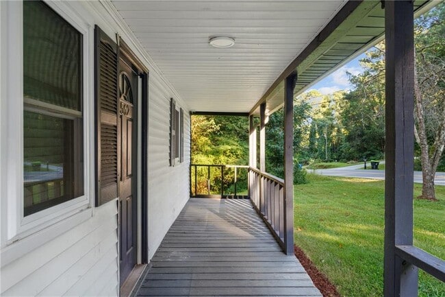 Building Photo - 562 Patillo Rd