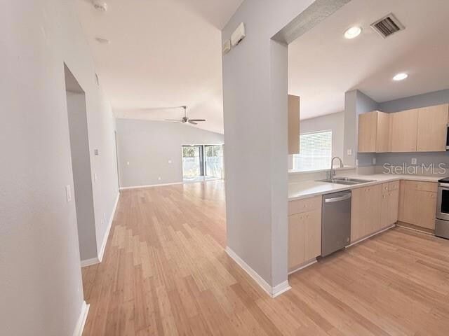 Building Photo - 11424 Coconut Island Dr
