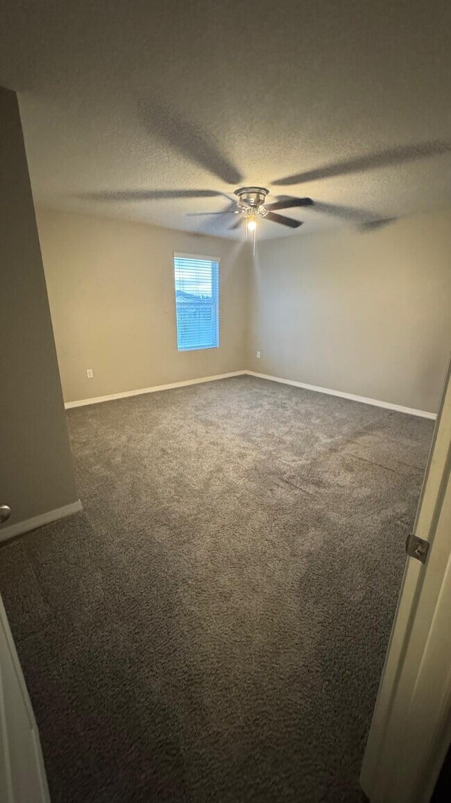 Building Photo - 505 Arbequina Ct