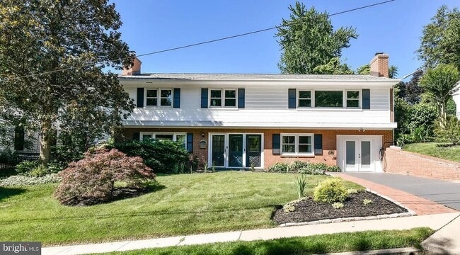 Building Photo - 3806 N Wakefield St