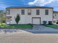 Building Photo - 5019 Avenue M 1/2