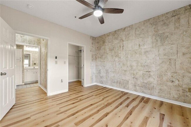 Building Photo - 4333 Dunwoody Park