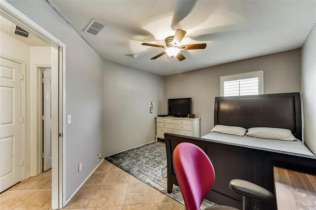 Building Photo - 1206 Periwinkle Dr