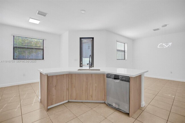 Building Photo - 3504 W 94th St