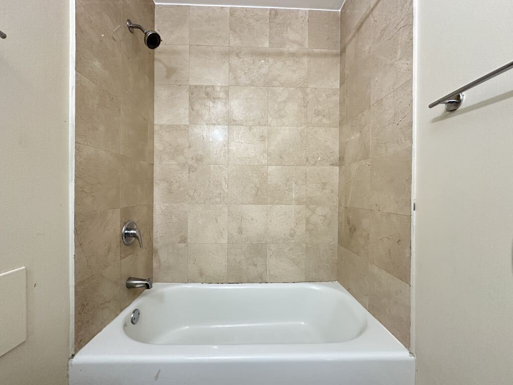 Building Photo - 4180 N Marine Dr