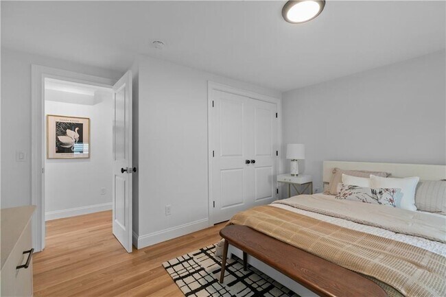 Building Photo - 34 E Bowery St