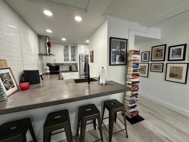 Building Photo - Beautiful 2-bedroom, 2-bathroom home nestled in the vibrant heart of Scottsdale