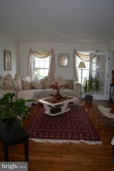 Building Photo - 2 Lopa Ct