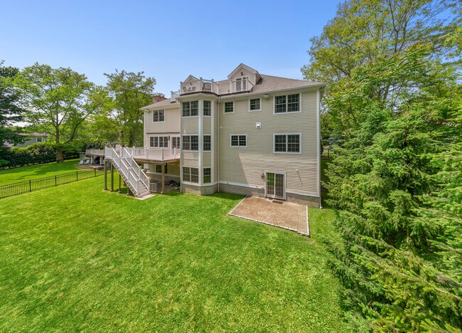 Building Photo - 57 Overbrook Dr
