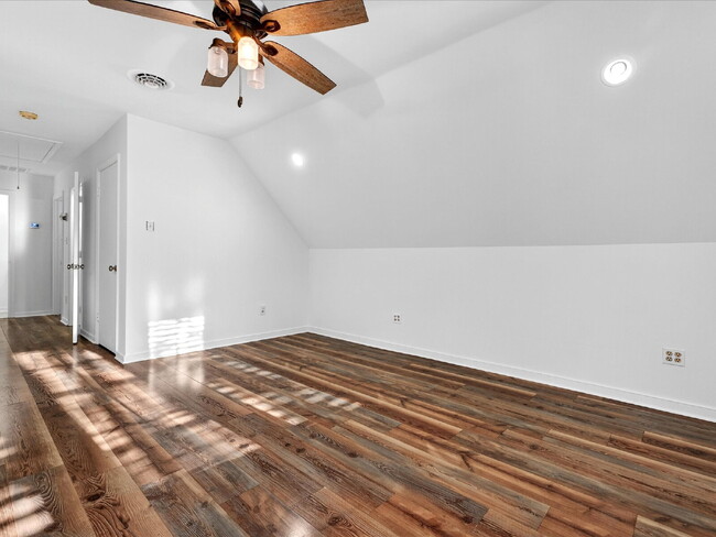 Building Photo - 3512 Castlebury Dr