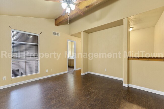 Building Photo - 5516 Boca Raton Blvd