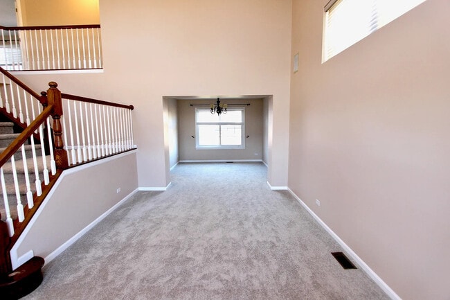 Building Photo - 18376 W Springwood Dr