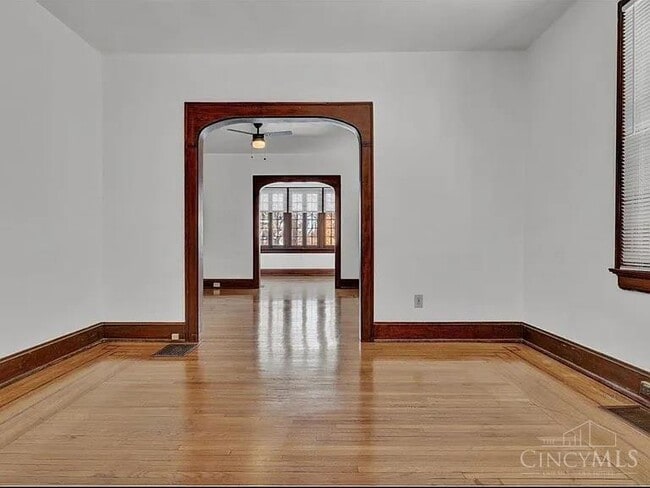 Building Photo - 4363 Ridgeview Ave