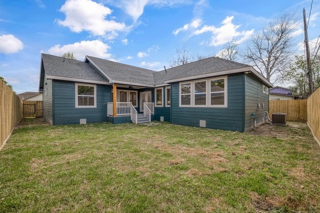 Building Photo - 403 Moody St