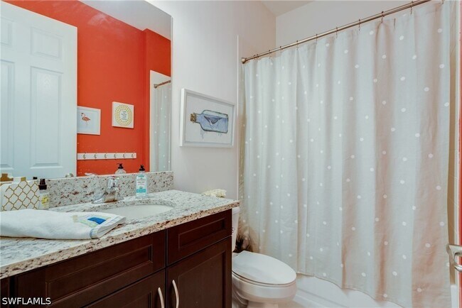 Building Photo - 13755 Luna Dr