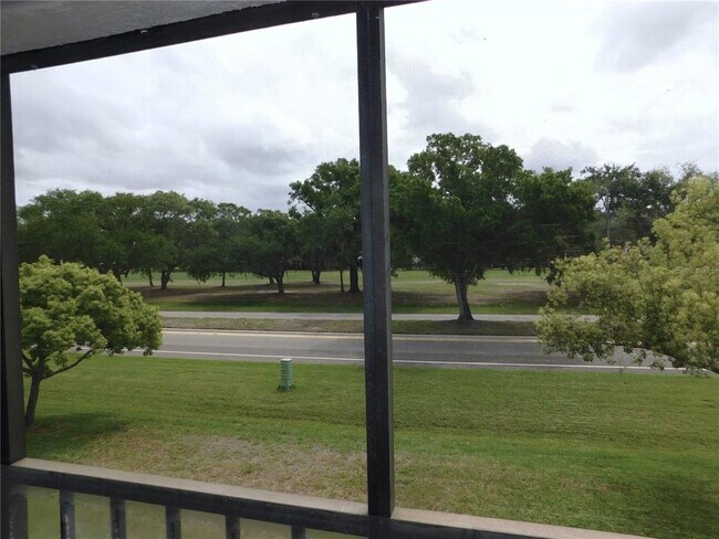 Building Photo - 218 Caryl Way