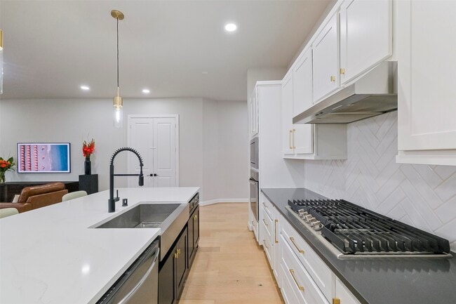 Building Photo - 2310 Precision Ln