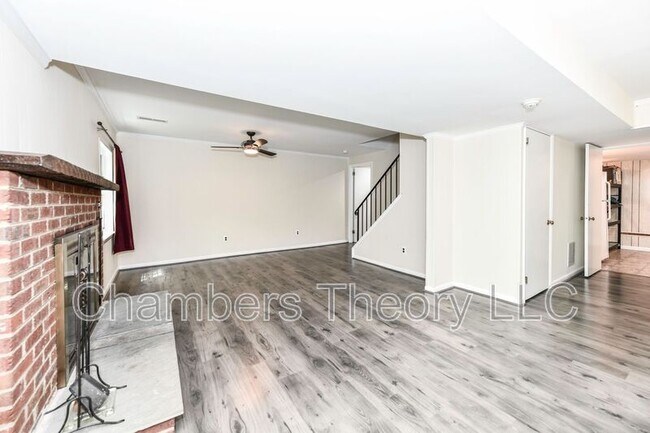 Building Photo - 8504 Shadeway Pl