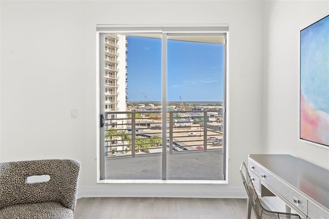 Building Photo - 449 S 12th St