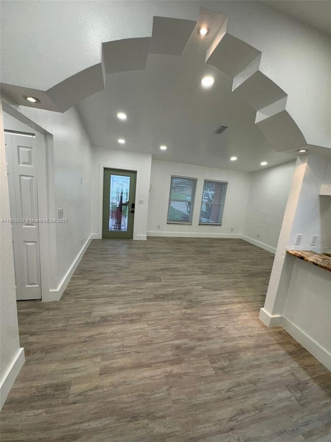 Building Photo - 2720 SW 11th Pl