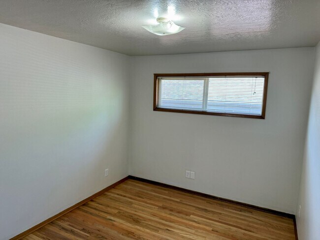 Building Photo - Arbor Lodge Mid Century Mod