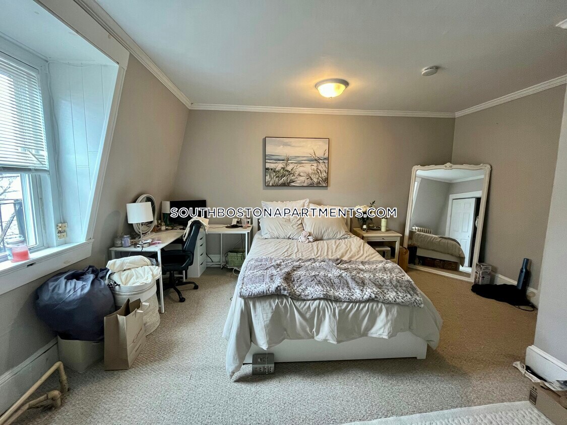 Primary Photo - 343 K St