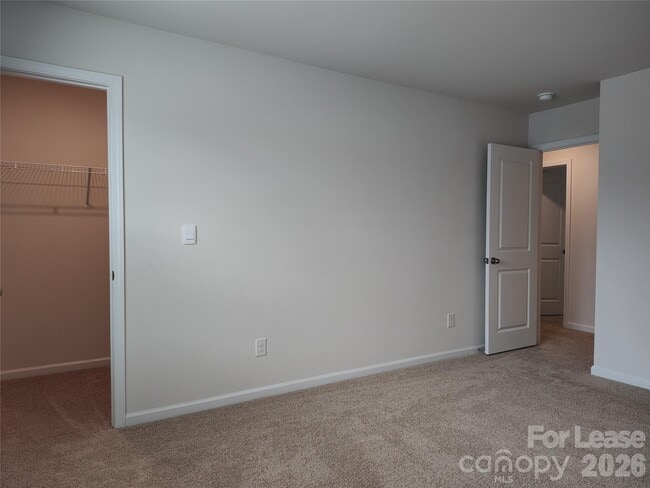 Building Photo - 2109 Allium Dr