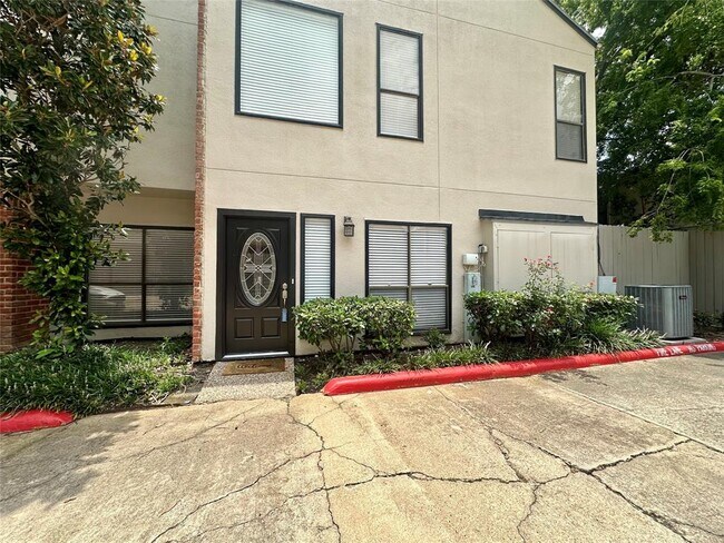 Building Photo - 2486 Bering Dr