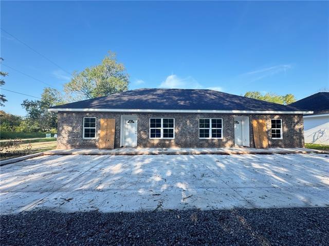 Building Photo - 500 Haney Ln