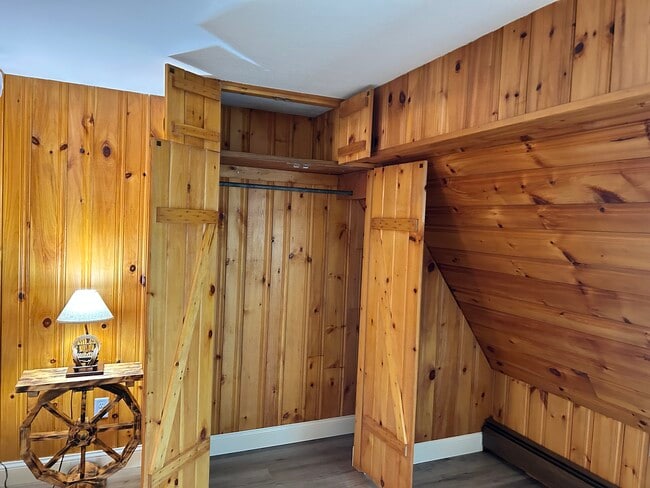 Building Photo - 169 Log Cabin Rd