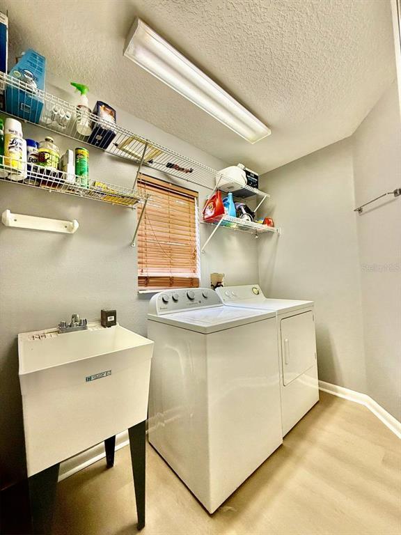 Building Photo - 6600 Gentle Ben Cir