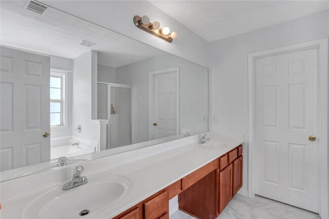 Building Photo - 4491 Plantation Mill Tr NE